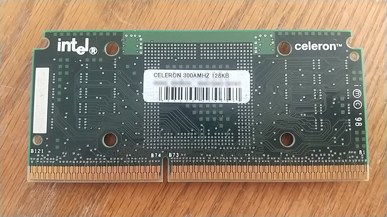 Celeron300Aの裏面